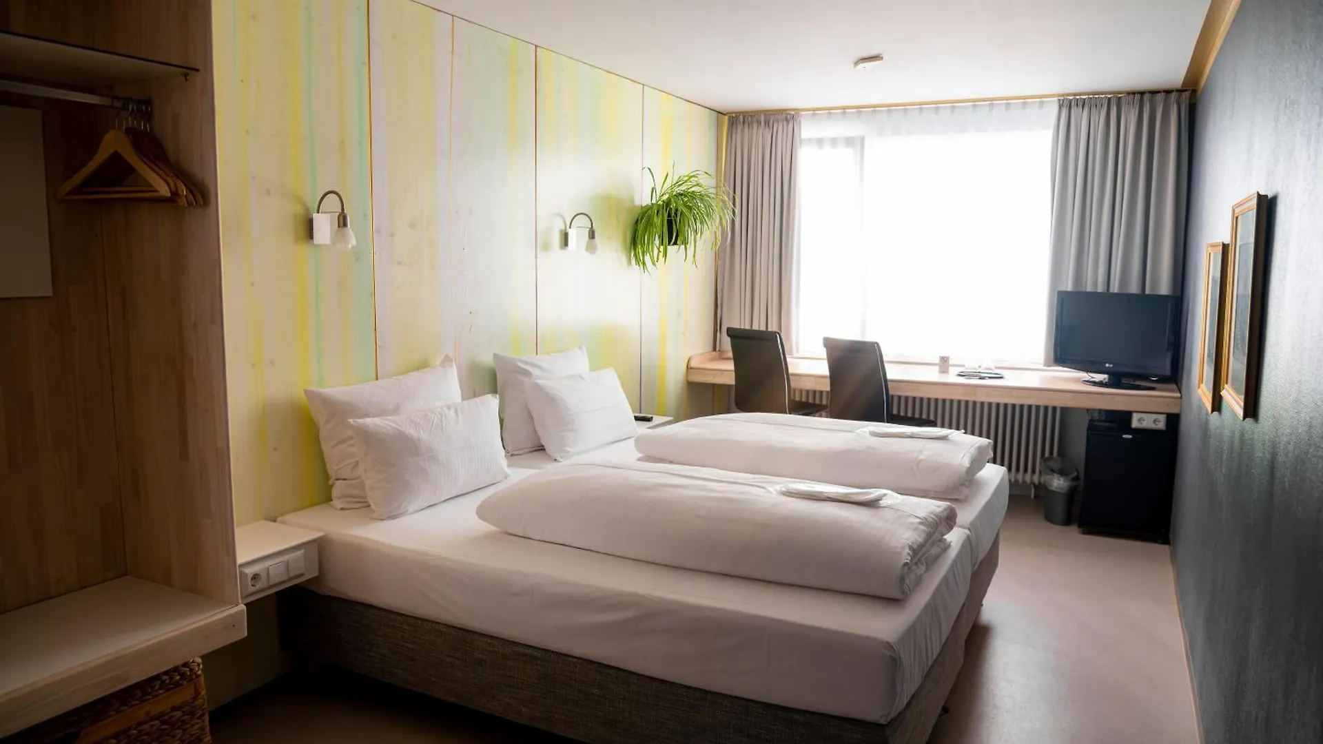 ***  Abalon Hotel Ideal Stuttgart Germany